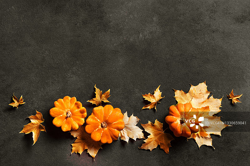 秋天的背景有南瓜、枫叶图片素材