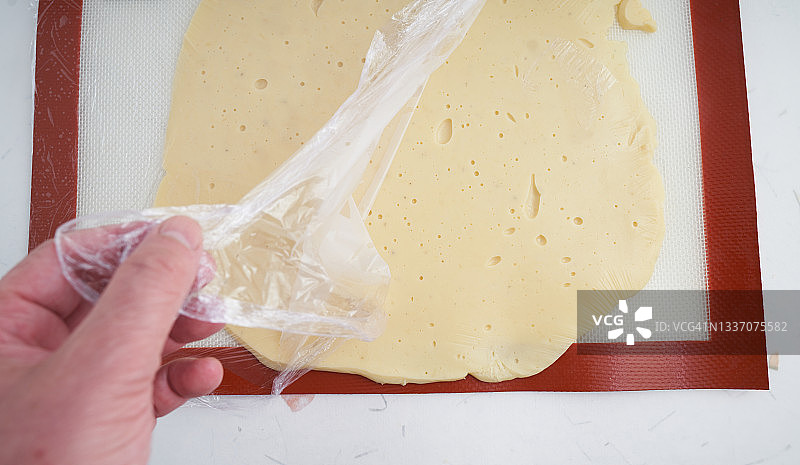 完美融化奶酪片的准备步骤图片素材