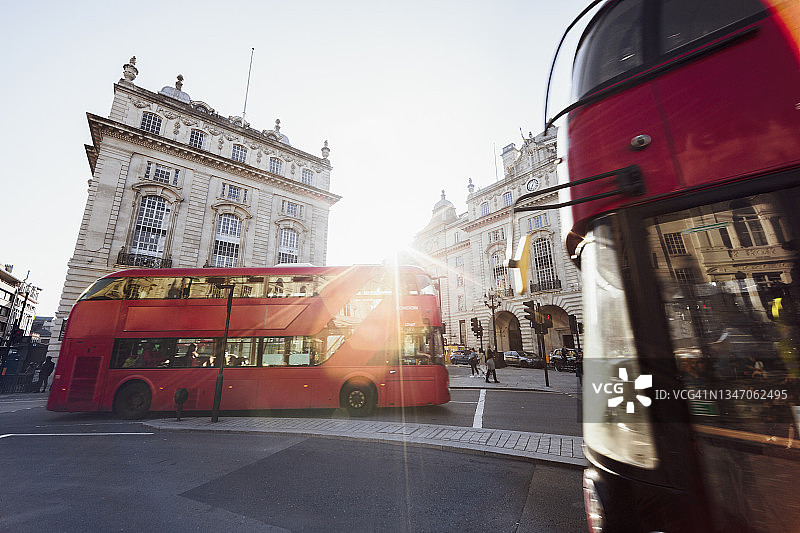 日落时的伦敦皮卡迪利广场和摄政街图片素材