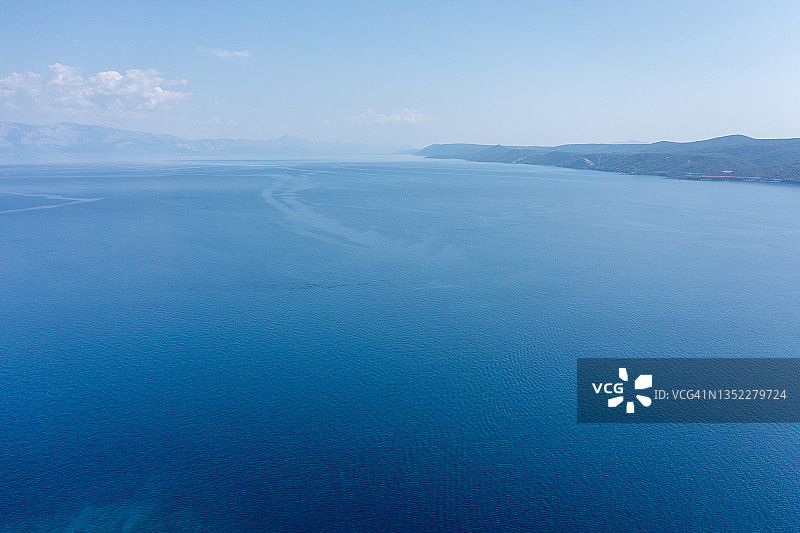 无人机视野的亚得里亚海和海岸线图片素材