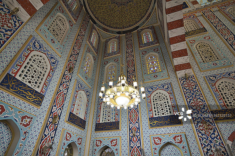 位于伊拉克库尔德斯坦埃尔比勒的Jalil Khayat清真寺的宏伟内部图片素材