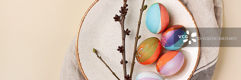 流行颜色的复活节彩蛋图片素材