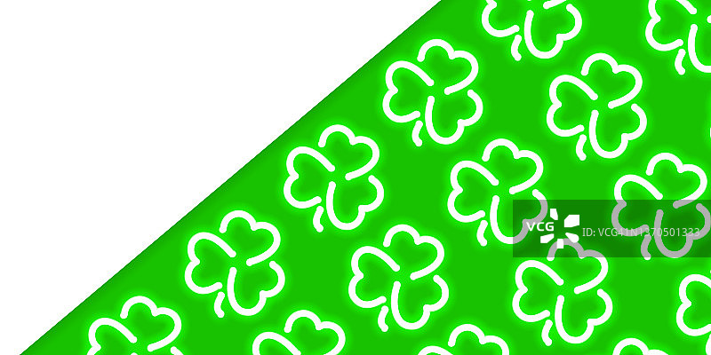 矢量现实孤立三叶草飞行在绿色的背景。帕特里克节的概念。图片素材