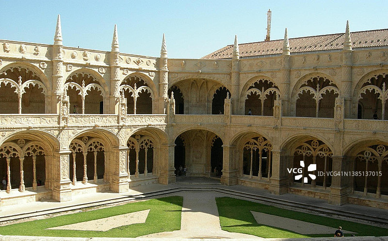 回廊Jerónimos圣玛利亚修道院Belém，伯利恒，里斯本，葡萄牙图片素材