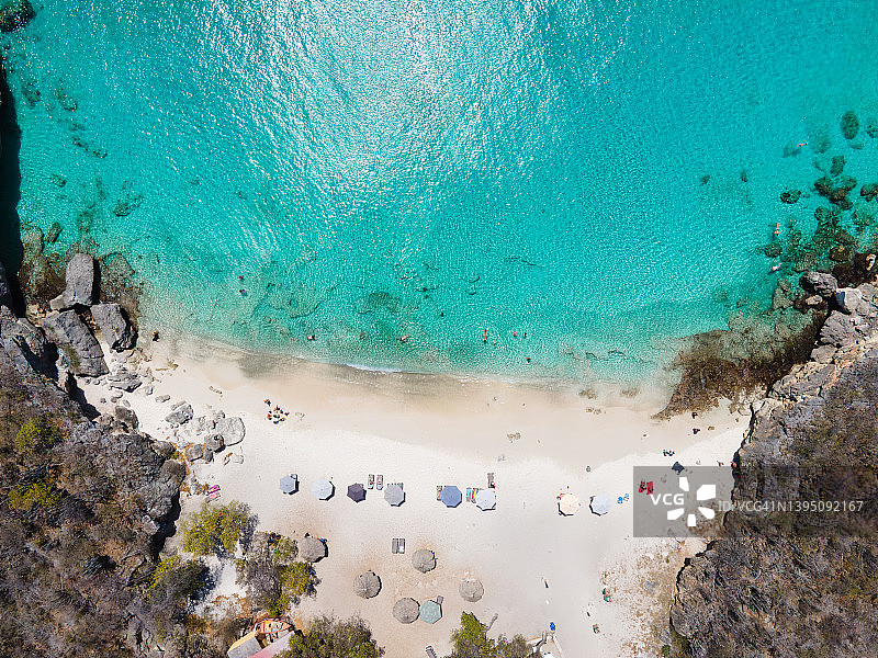 库拉索岛的海滩与蓝色的水Kleine Knip图片素材