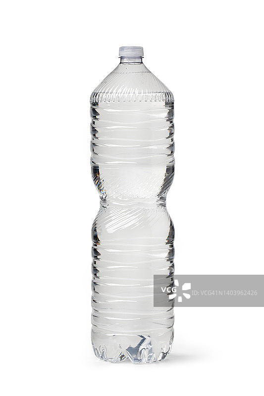 瓶装纯天然水隔离在白色背景图片素材