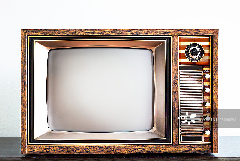 古董，古董老电视孤立在白色背景。复古风格的电视图片素材