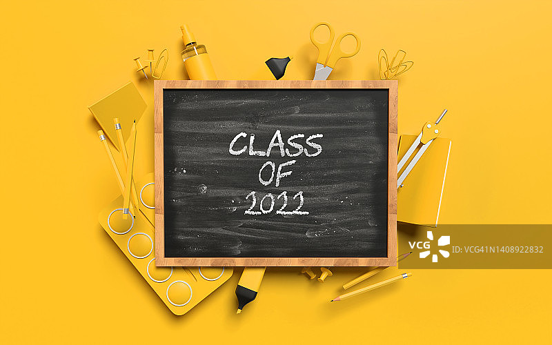 回到2022年的学校课堂，黄色背景的黑板后面是黄色的学校设备图片素材