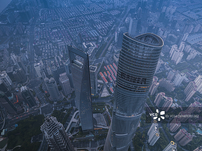 陆家嘴地区最高的3座摩天大楼鸟瞰图图片素材