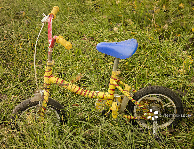 孩子的玩具自行车图片素材