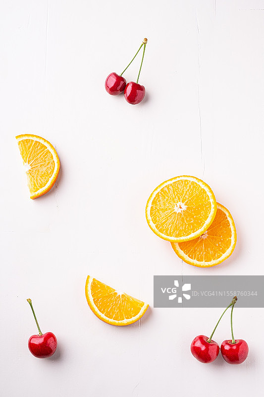 橙色水果在白色背景上的特写图片素材