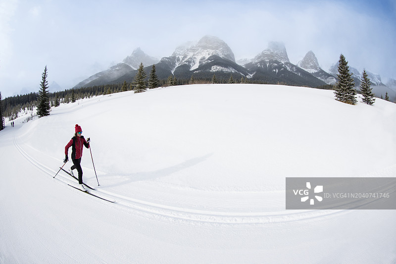 女子越野滑雪运动员图片素材