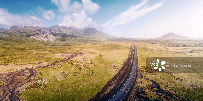 火山地形中的冰岛环城公路鸟瞰图，冰岛环城公路。图片素材