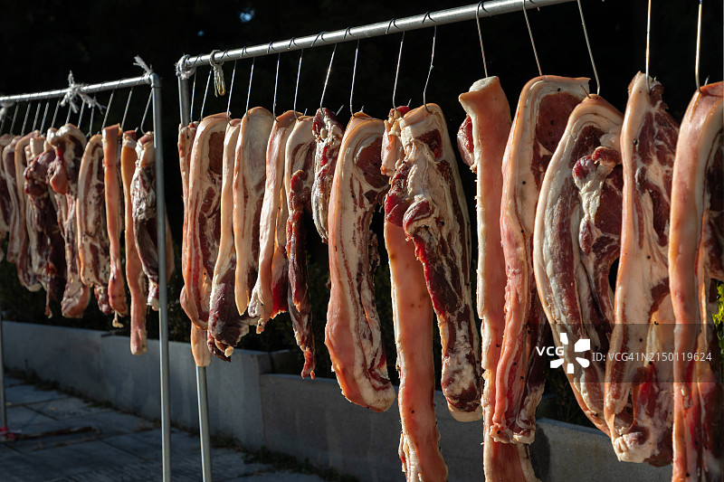 当地美食，猪肉干和腊肉，产自中国江西省图片素材