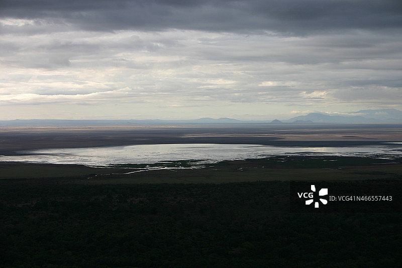 曼雅拉湖的黄昏和雨，非洲草原，坦桑尼亚，非洲图片素材