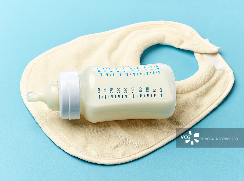 婴儿奶瓶图片素材