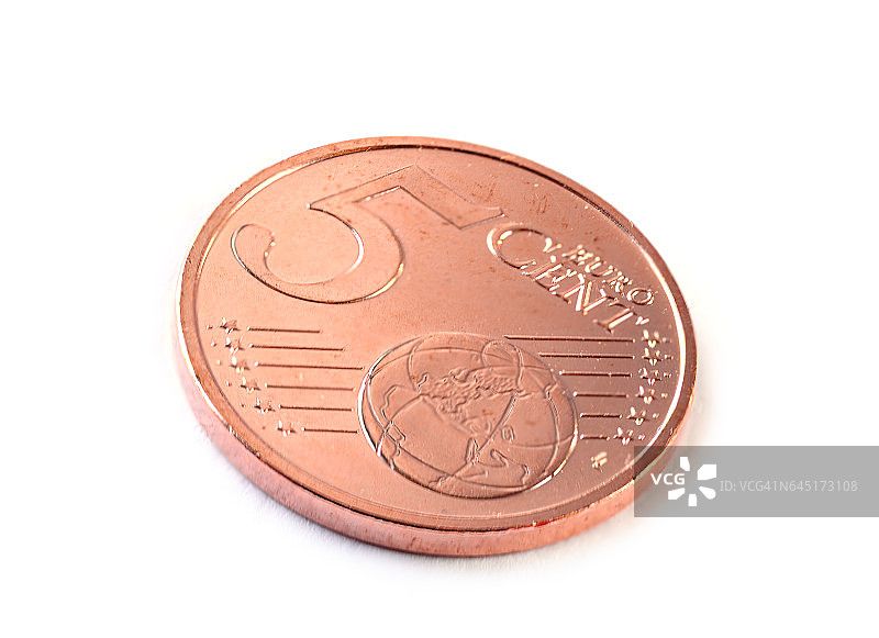 白色背景上的五欧元硬币图片素材