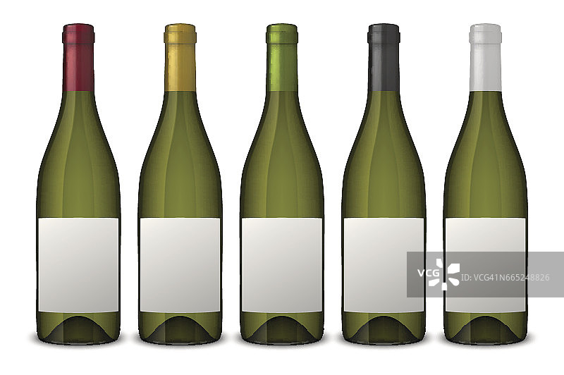 5个真实的向量绿色酒瓶与白色标签隔离在白色背景。EPS10中的设计模板图片素材