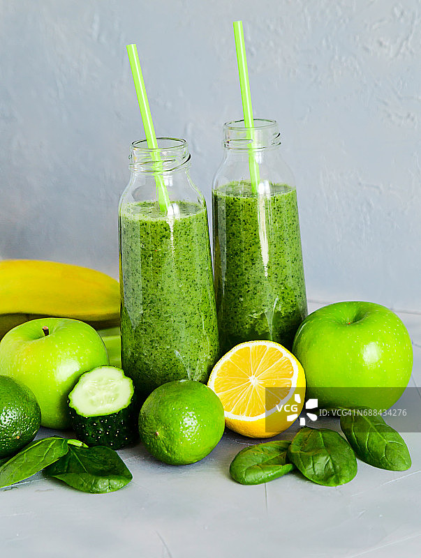 绿色冰沙成分健康饮料排毒饮食夏季图片素材