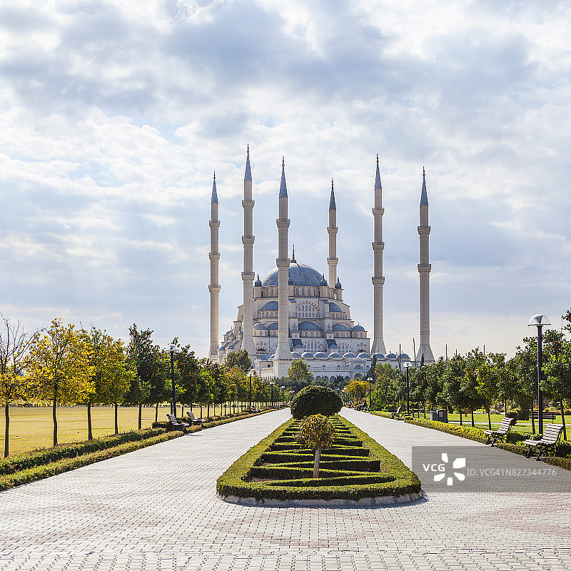 土耳其阿达纳的萨班奇中央清真寺图片素材