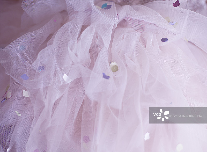 装饰五彩纸屑的芭蕾舞裙图片素材