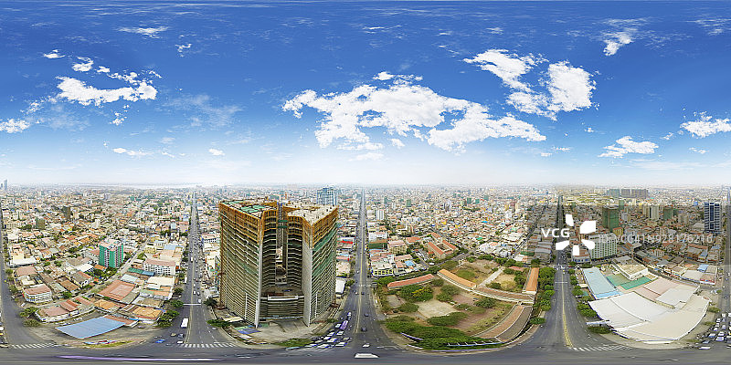 从上面俯瞰柬埔寨金边的360度城市景观图片素材