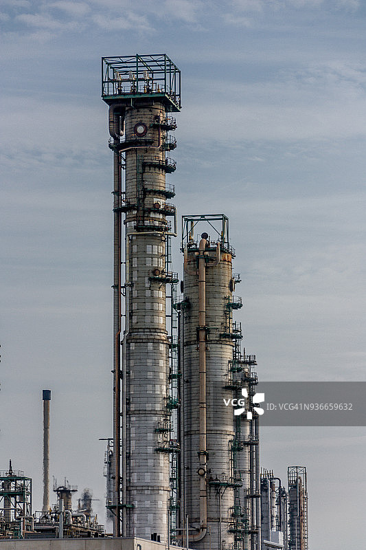 炼油厂工业大厦图片素材
