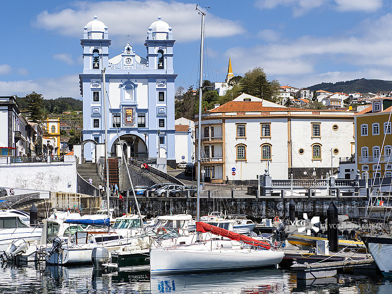 葡萄牙亚速尔群岛特塞拉岛的Angra do Heroismo城市，联合国教科文组织世界遗产，街道传统房屋的细节。图片素材