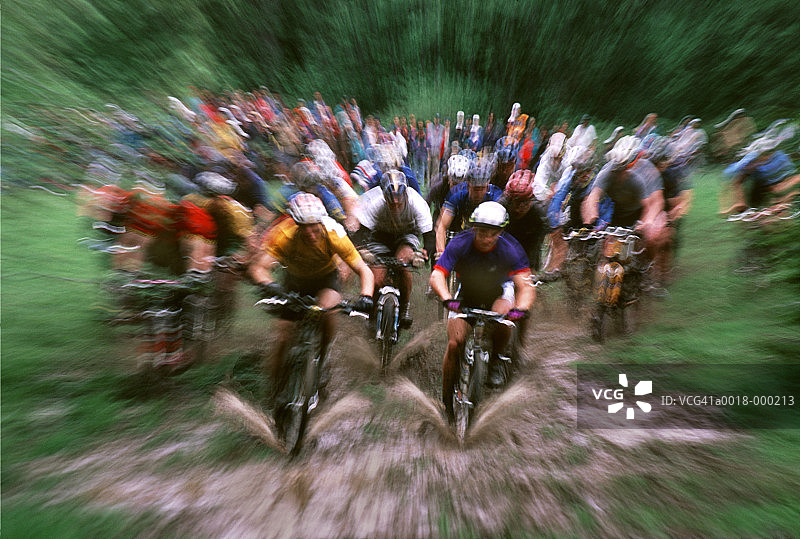 山地自行车比赛图片素材