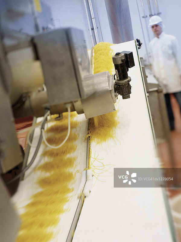 英国格里姆斯比面食生产的质量控制图片素材
