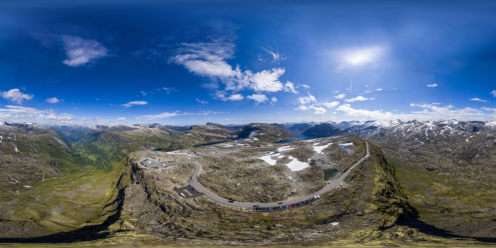 挪威盖兰格达尔斯尼巴视点的360度鸟瞰图图片下载