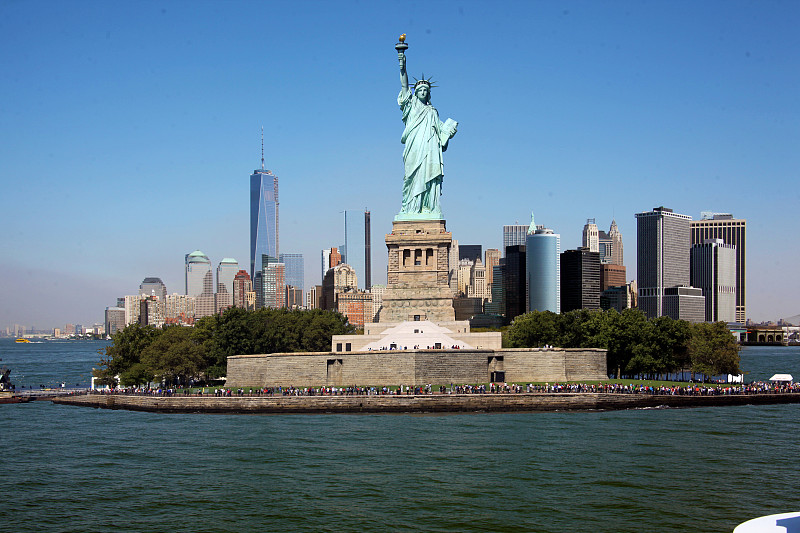 美国纽约曼哈顿岛及自由女神像图片下载