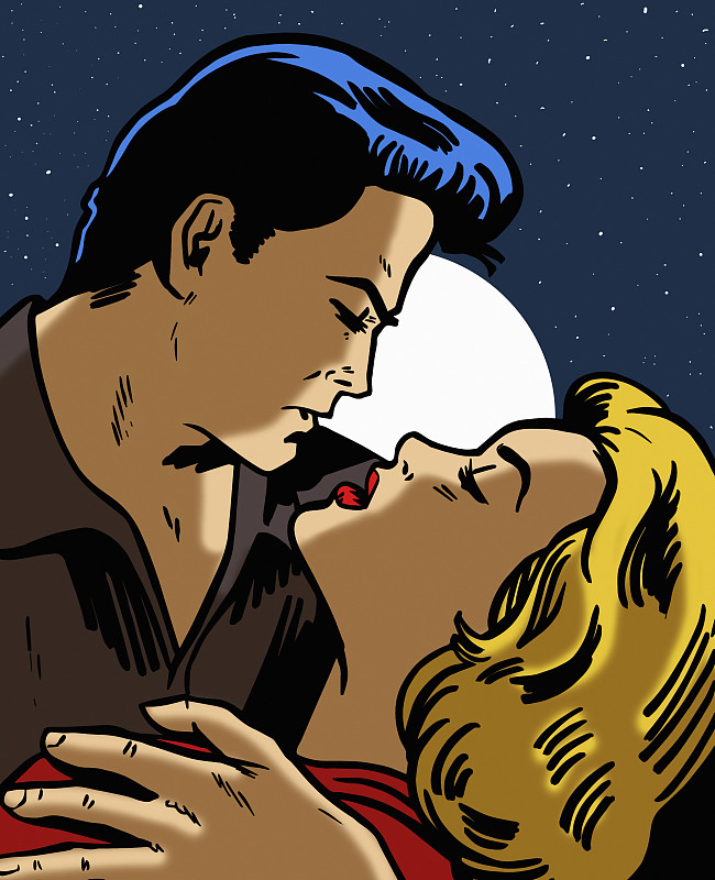 一对情侣在月光下拥抱的特写图片素材