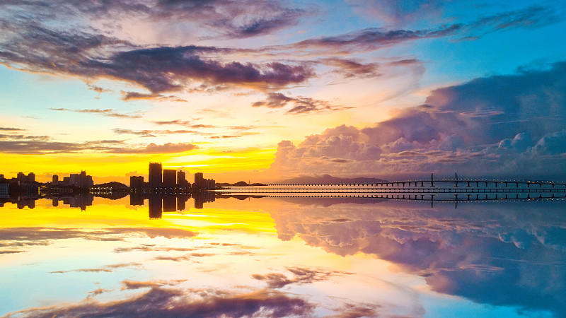 港珠澳大桥之天空之镜图片素材