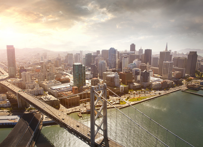旧金山和奥克兰海湾大桥鸟瞰图图片素材