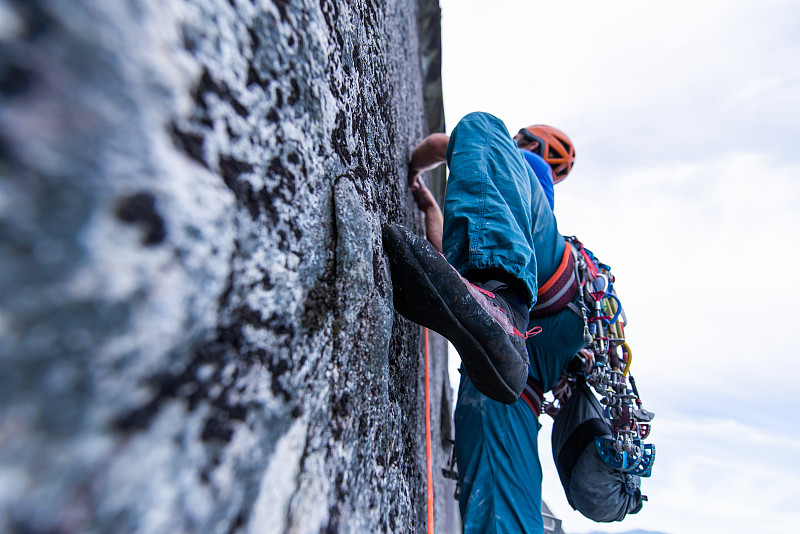 传统攀登，斯塔瓦穆斯酋长，斯夸米什，加拿大不列颠哥伦比亚省图片素材