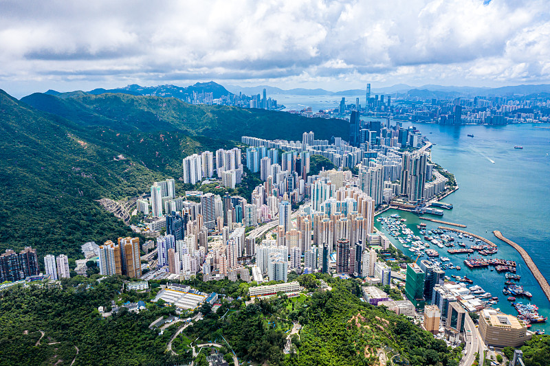 从无人机拍摄的香港拥挤的建筑物图片下载