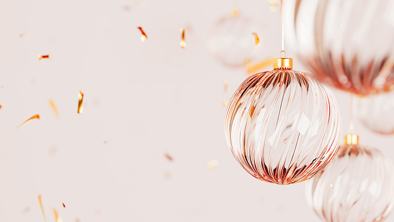 新年快乐的玻璃小玩意与坠落的闪闪发光，圣诞装饰。逼真的3d渲染插图玻璃球在白色背景图片下载