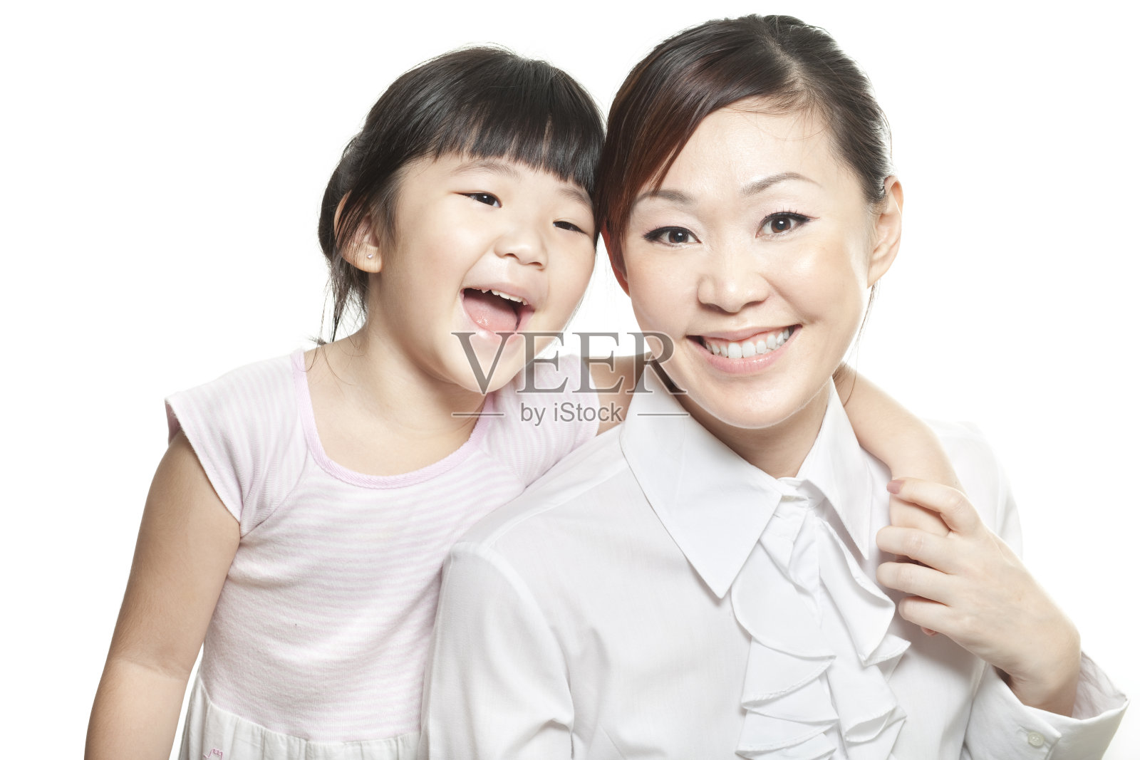 中国母亲和女儿像朋友一样的全家福照片摄影图片