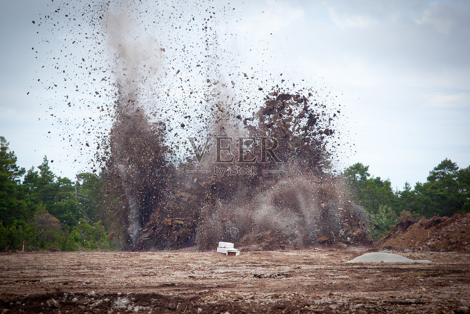 在采石场爆破石灰石GN照片摄影图片