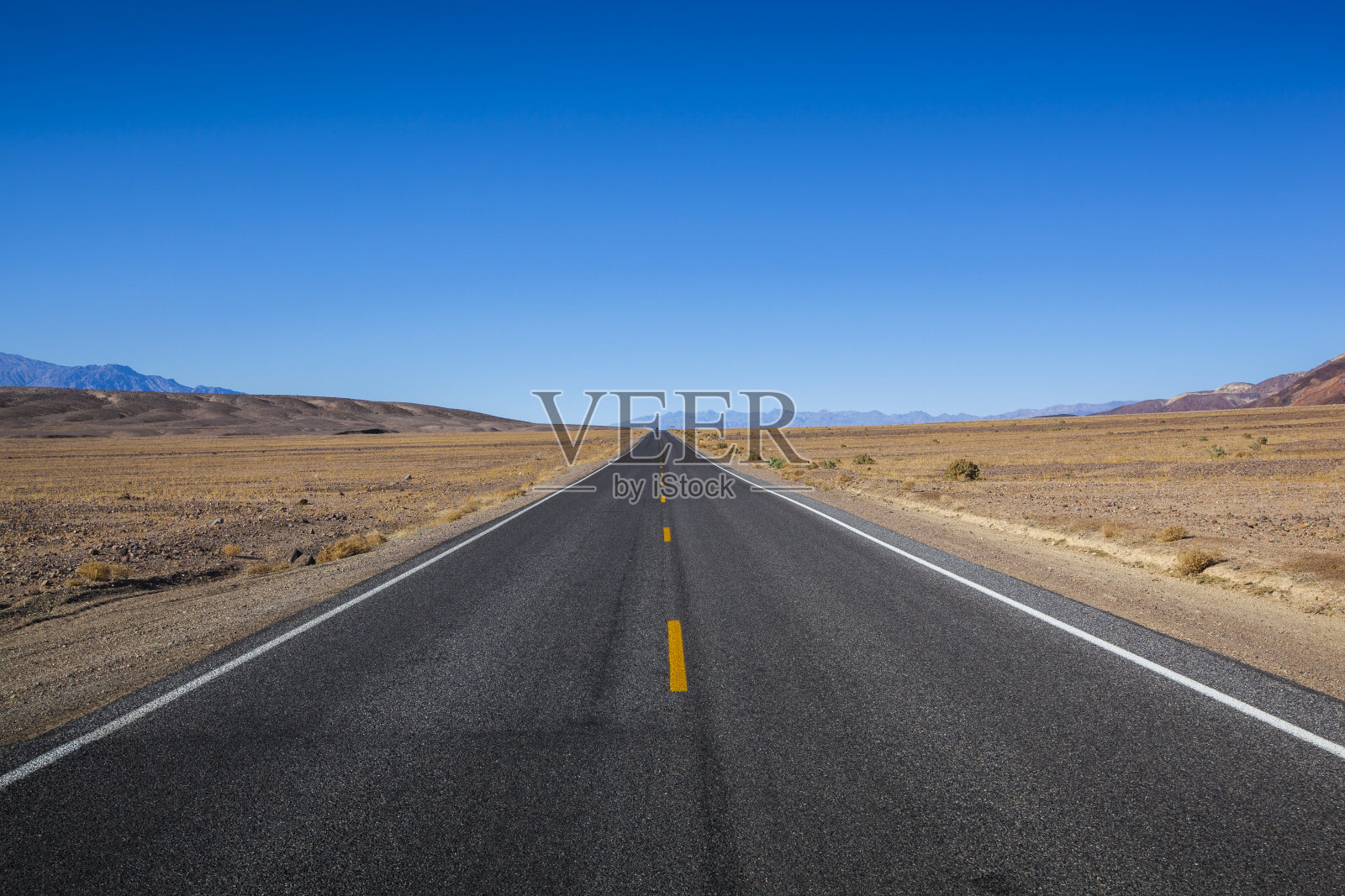 死亡谷的无尽之路照片摄影图片