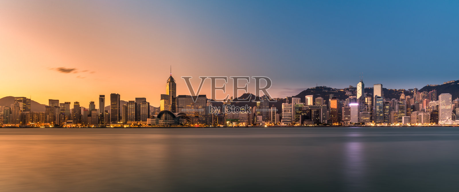 黎明时的香港维多利亚港照片摄影图片