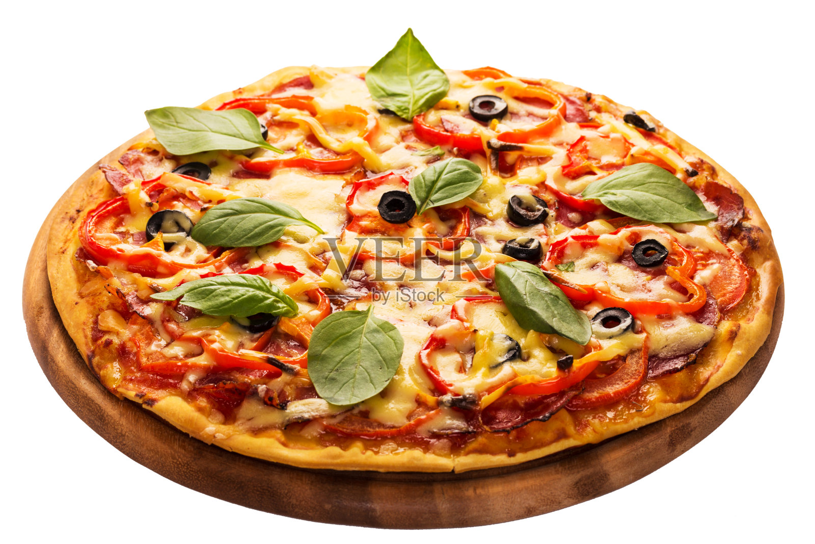 披萨盛在木盘上，单独放在白色的盘子上照片摄影图片