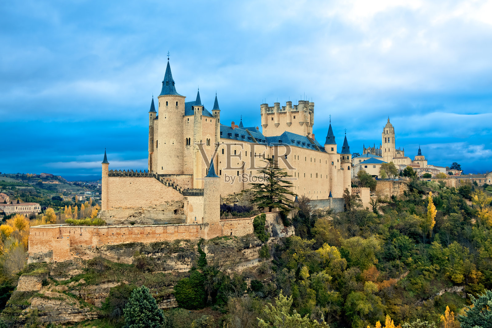 西班牙塞戈维亚的阿尔卡扎城堡照片摄影图片