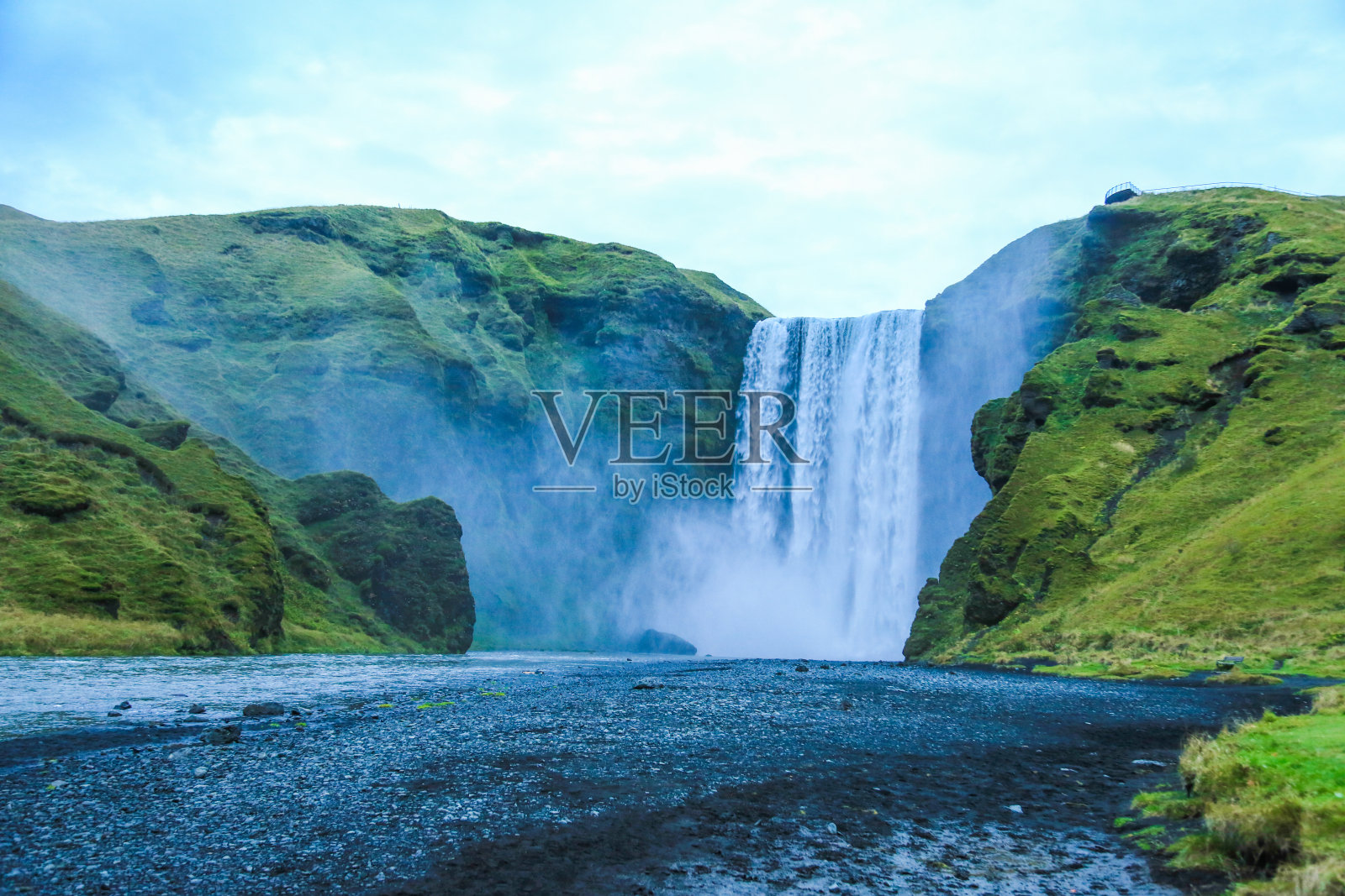 瀑布，冰岛- Seljalandsfoss照片摄影图片