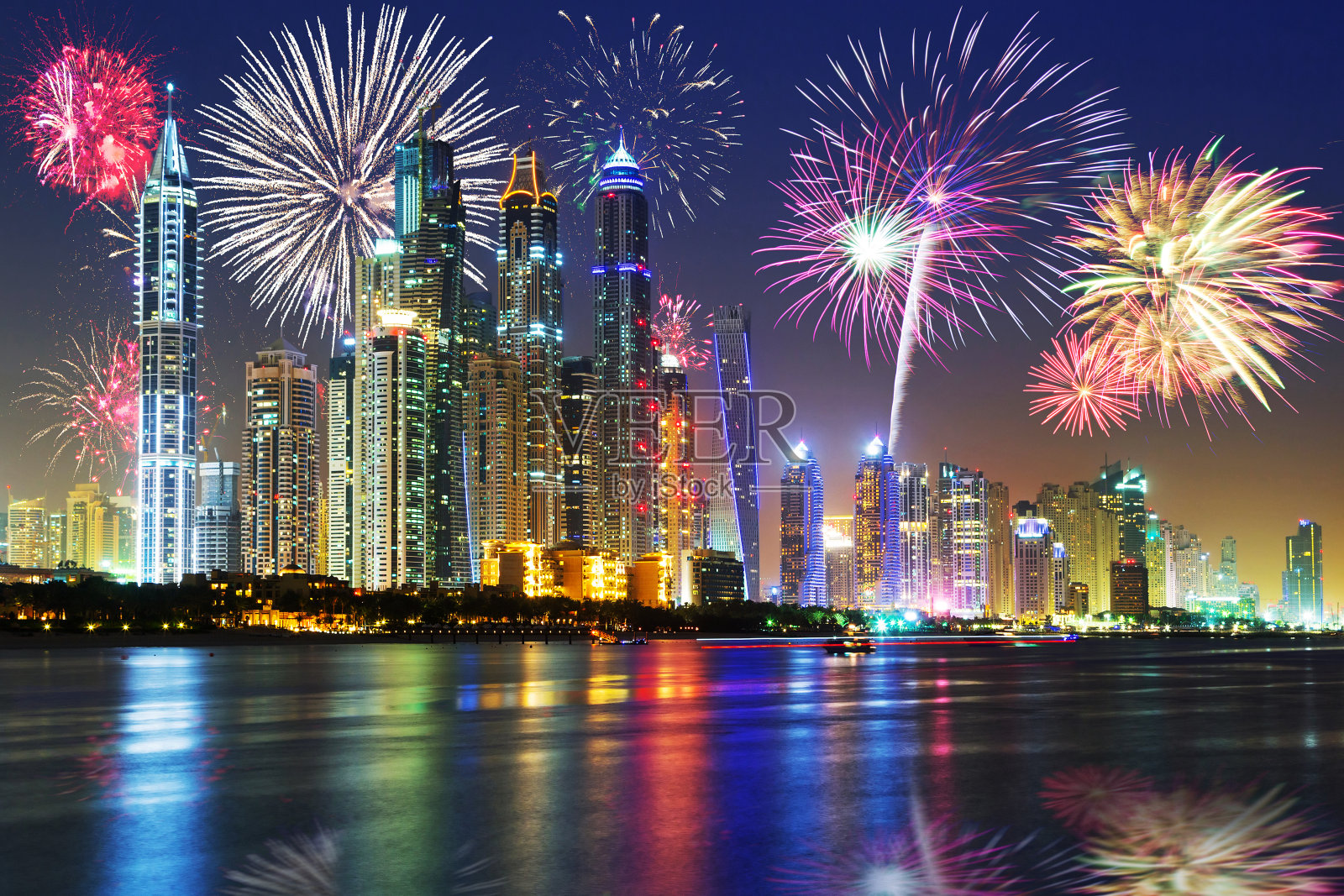 迪拜的新年焰火表演照片摄影图片