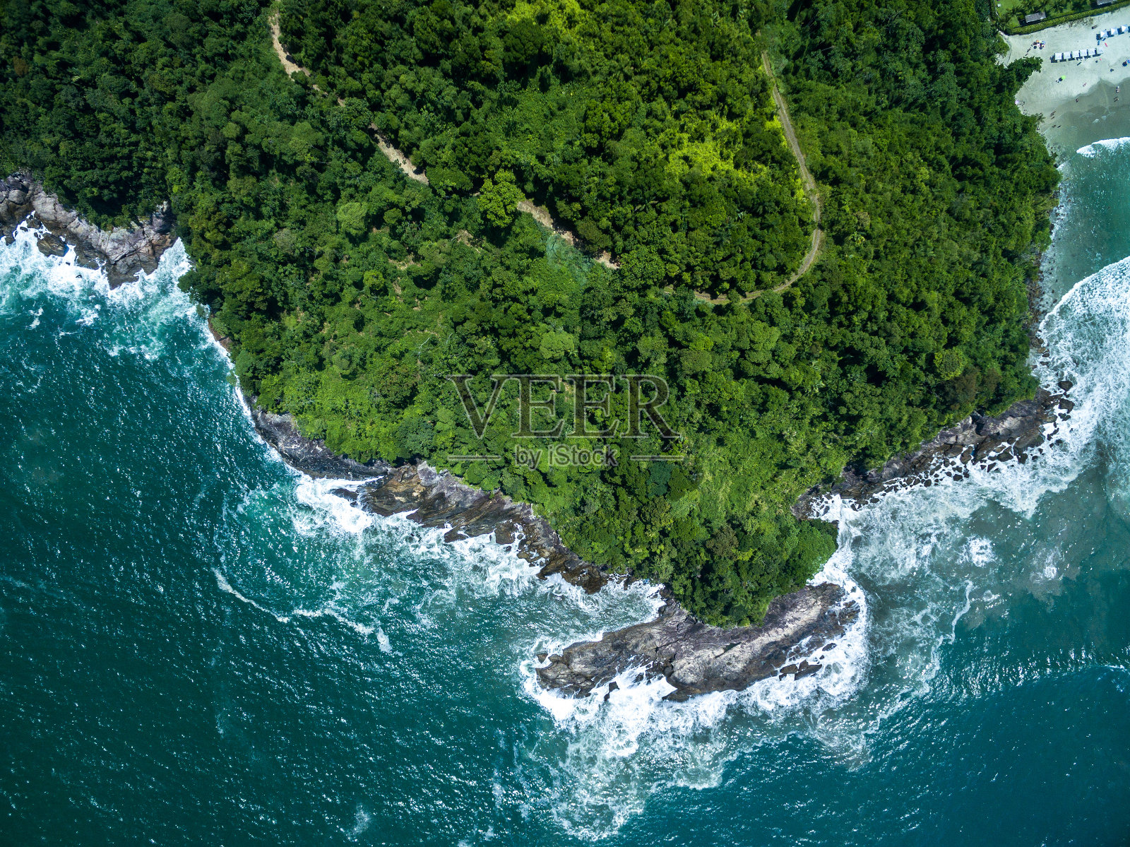 俯瞰坎布里海滩的岩石，圣保罗，巴西照片摄影图片