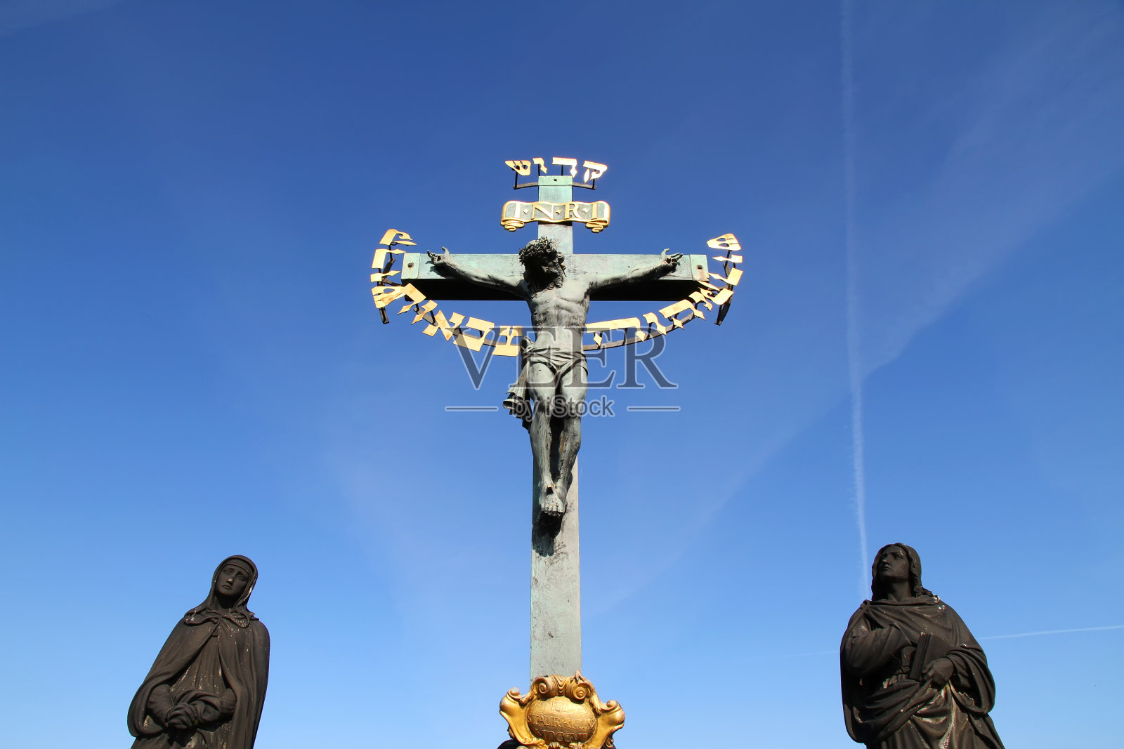十字架在布拉格照片摄影图片