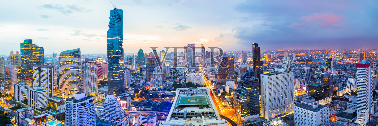 曼谷商业区日落时的全景照片摄影图片