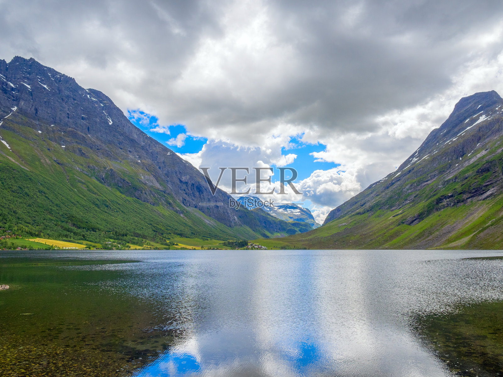 挪威的湖照片摄影图片
